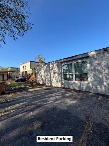 4505 Teri RD B, Austin, TX 78744