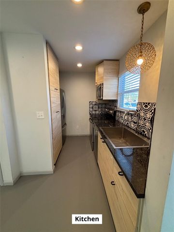 4505 Teri RD B, Austin, TX 78744