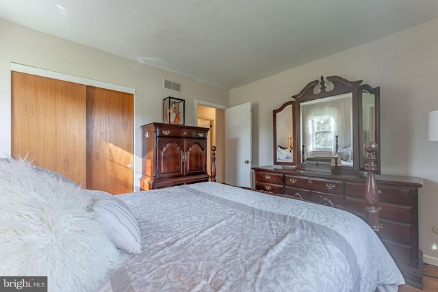 700 BICKING DR, West Chester, PA 19382