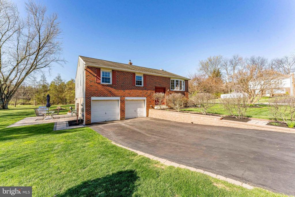 700 BICKING DR, West Chester, PA 19382