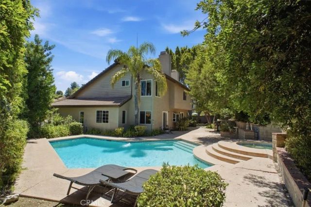 24017 Meredith Court, West Hills, CA 91304