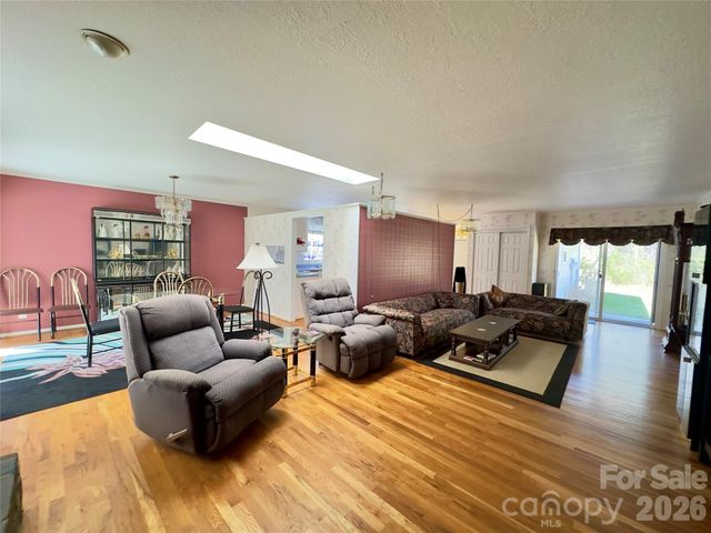 592 Liberty Church Road, Marion, NC 28752