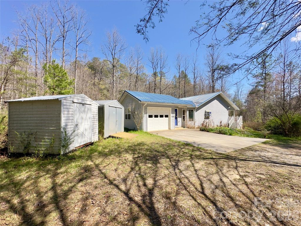 592 Liberty Church Road, Marion, NC 28752