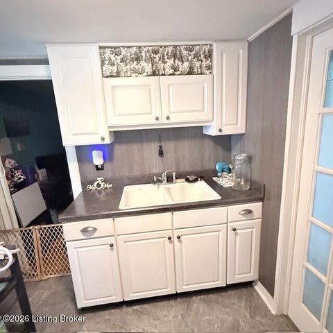 1613 Lakeside Dr, Shelbyville, KY 40065