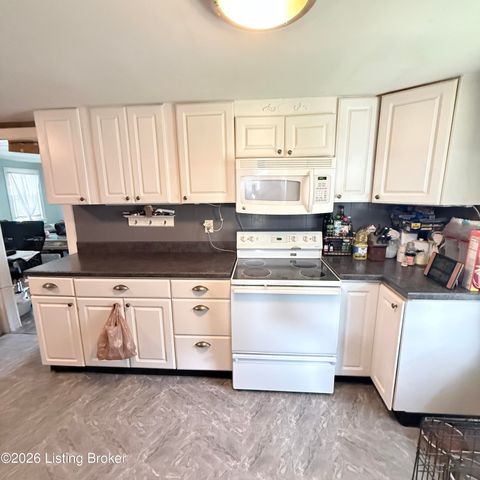 1613 Lakeside Dr, Shelbyville, KY 40065