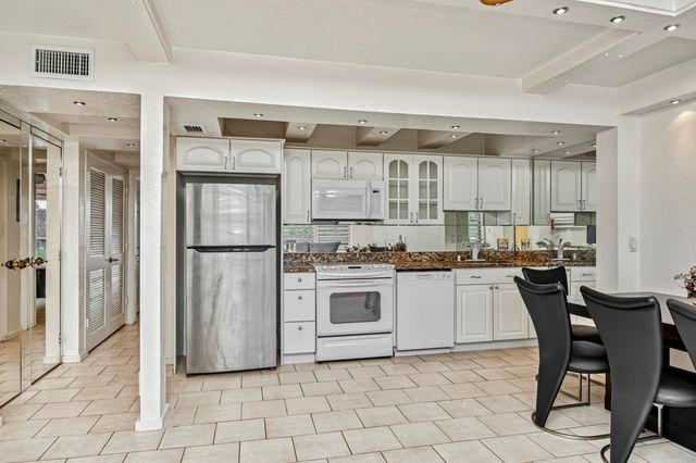 2012 ASHBY C 2012, Deerfield Beach, FL 33442