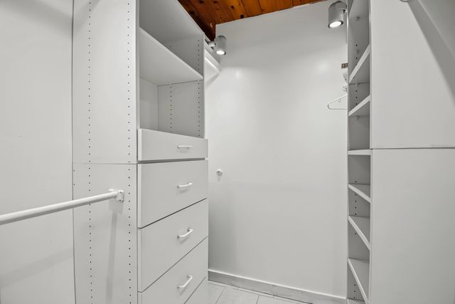 2012 ASHBY C 2012, Deerfield Beach, FL 33442