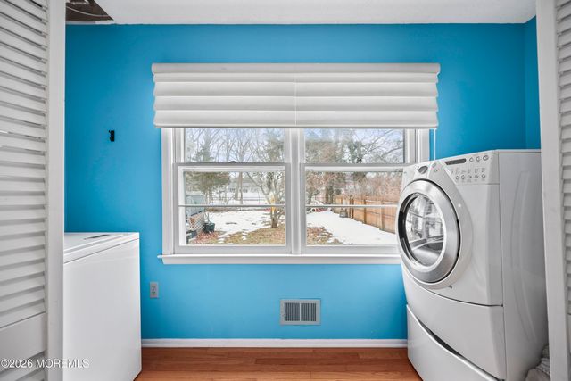 515 Pheasant Lane, Toms River, NJ 08753