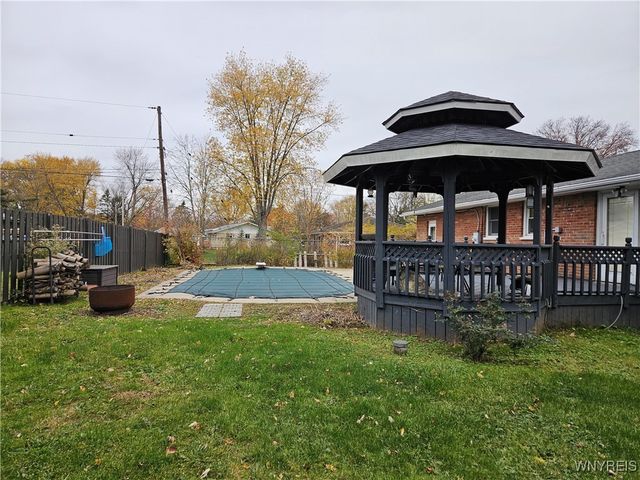 5578 Northside Drive, Boston, NY 14075