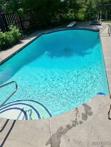 5578 Northside Drive, Boston, NY 14075