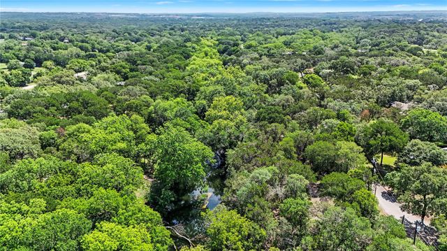 726 River Oaks DR, Austin, TX 78748