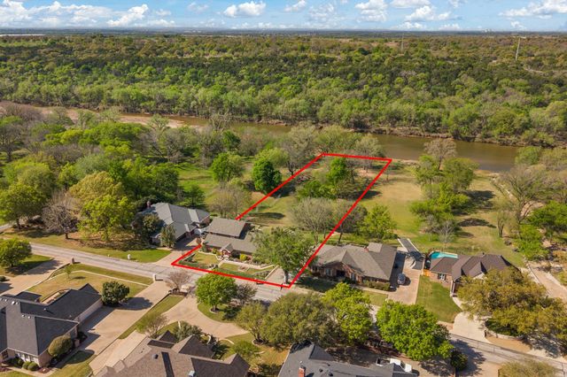 9112 Bontura Road, Granbury, TX 76049