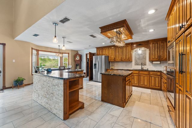 9112 Bontura Road, Granbury, TX 76049