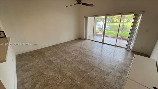2615 Spiceberry Ln, Boynton Beach, FL 33436