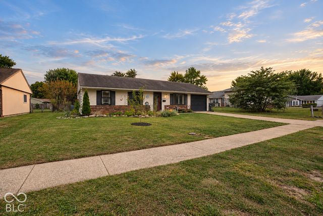 1021 Eastlawn Drive, Whiteland, IN 46184