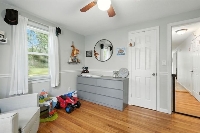 211 W Allen Ridge Rd, Springfield, MA 01118