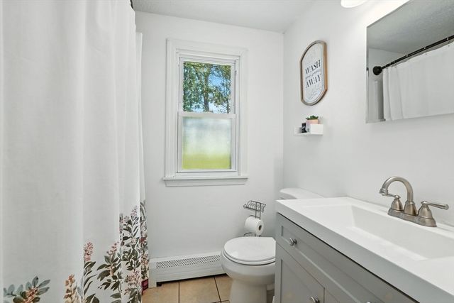 211 W Allen Ridge Rd, Springfield, MA 01118