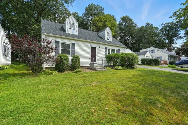 211 W Allen Ridge Rd, Springfield, MA 01118