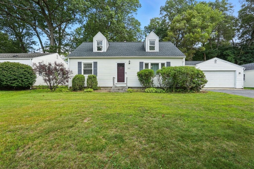 211 W Allen Ridge Rd, Springfield, MA 01118