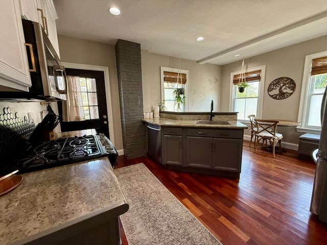 123 Court St 2, Plymouth, MA 02360