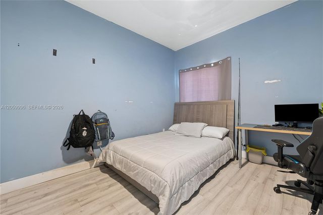 10865 NW 73rd Ter, Doral, FL 33178