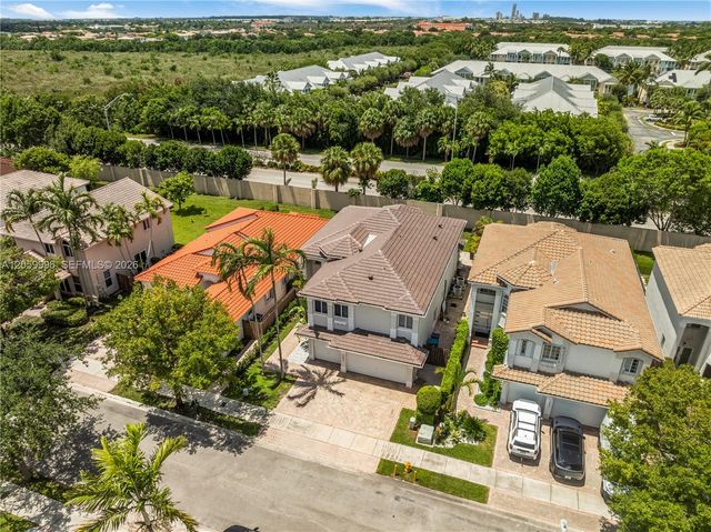 10865 NW 73rd Ter, Doral, FL 33178