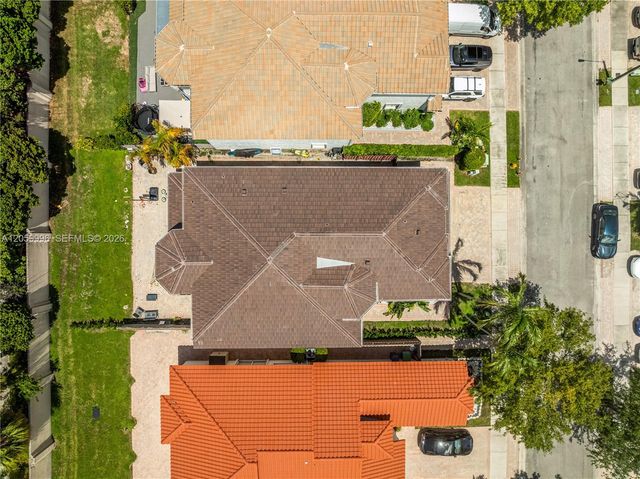 10865 NW 73rd Ter, Doral, FL 33178