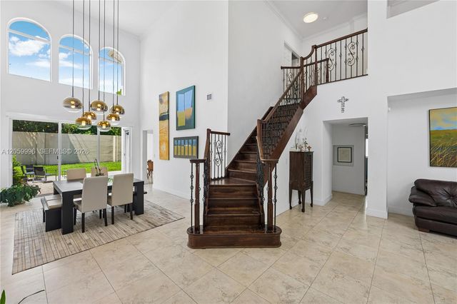 10865 NW 73rd Ter, Doral, FL 33178