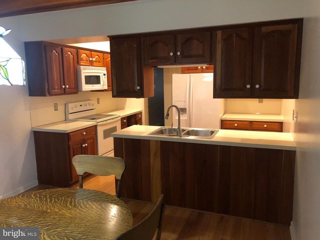 48 STRAWBERRY DRIVE, Carlisle, PA 17013