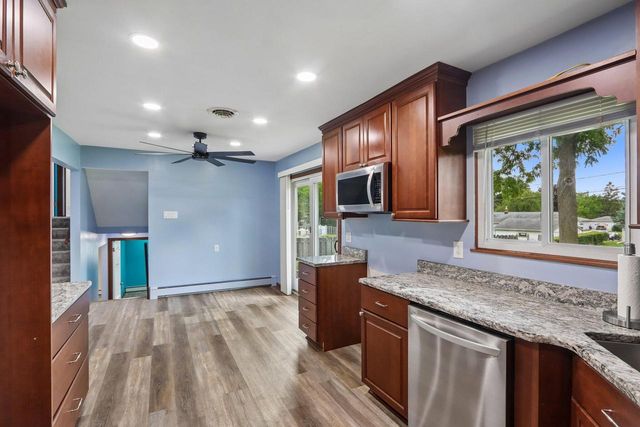 N91W17573 Saint Regis STREET, Menomonee Falls, WI 53051