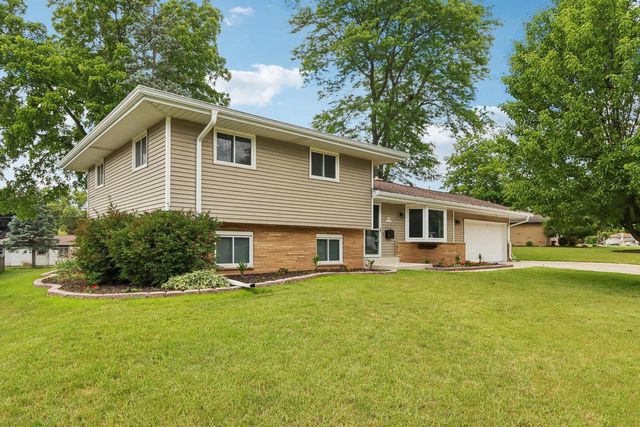 N91W17573 Saint Regis STREET, Menomonee Falls, WI 53051