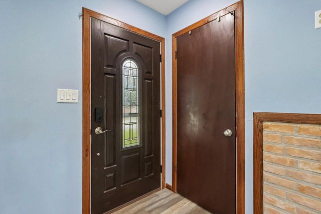 N91W17573 Saint Regis STREET, Menomonee Falls, WI 53051