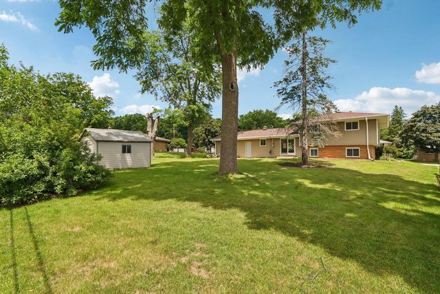N91W17573 Saint Regis STREET, Menomonee Falls, WI 53051