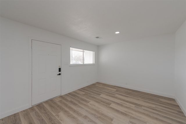 713 Sun Valley Drive, Denton, TX 76209