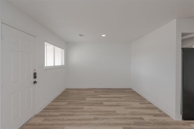 713 Sun Valley Drive, Denton, TX 76209