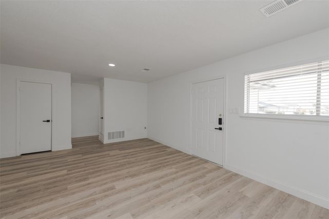 713 Sun Valley Drive, Denton, TX 76209