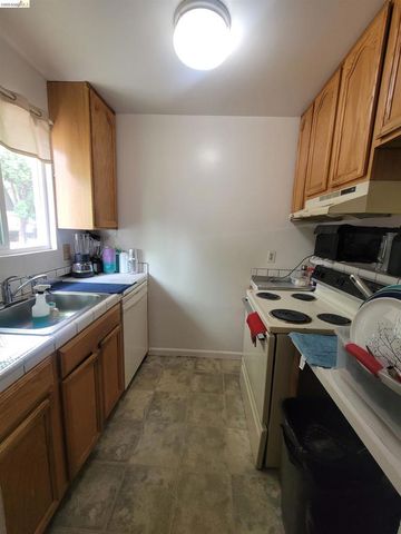 3905 Clayton Rd 12, Concord, CA 94521