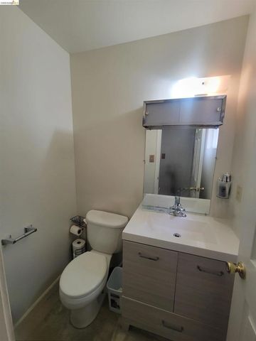 3905 Clayton Rd 12, Concord, CA 94521