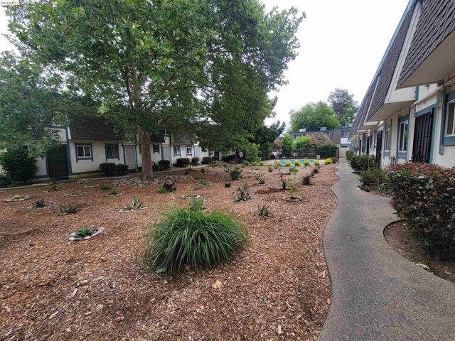 3905 Clayton Rd 12, Concord, CA 94521