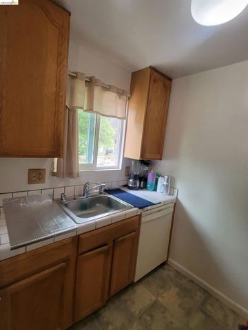 3905 Clayton Rd 12, Concord, CA 94521