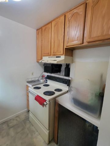 3905 Clayton Rd 12, Concord, CA 94521