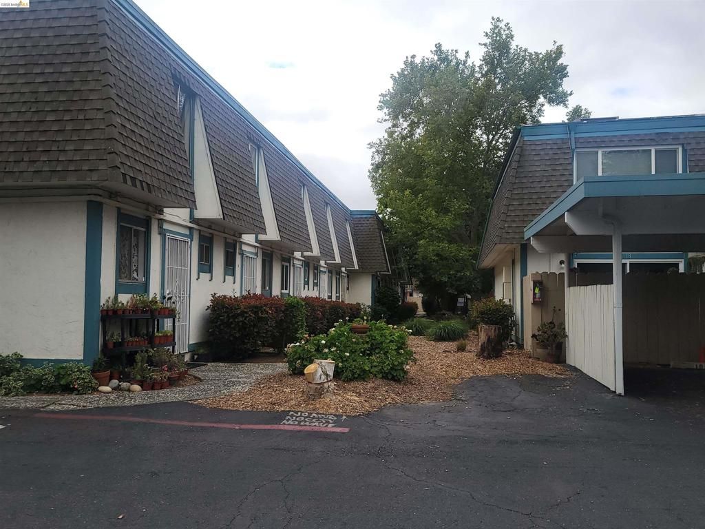 3905 Clayton Rd 12, Concord, CA 94521