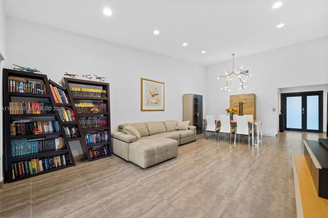 21244 Harbor Way 213-21, Aventura, FL 33180