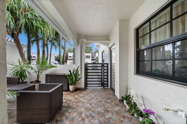 21244 Harbor Way 213-21, Aventura, FL 33180