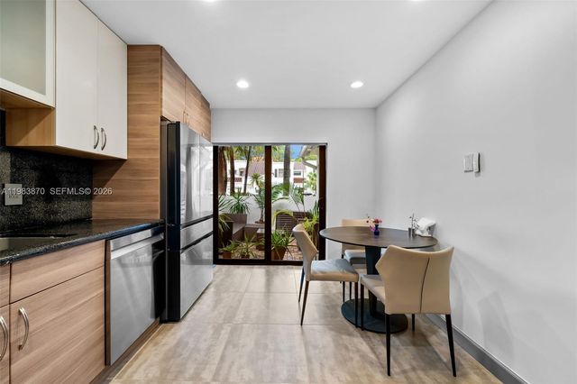 21244 Harbor Way 213-21, Aventura, FL 33180