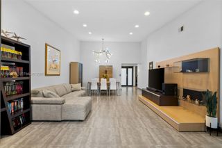 21244 Harbor Way 213-21, Aventura, FL 33180