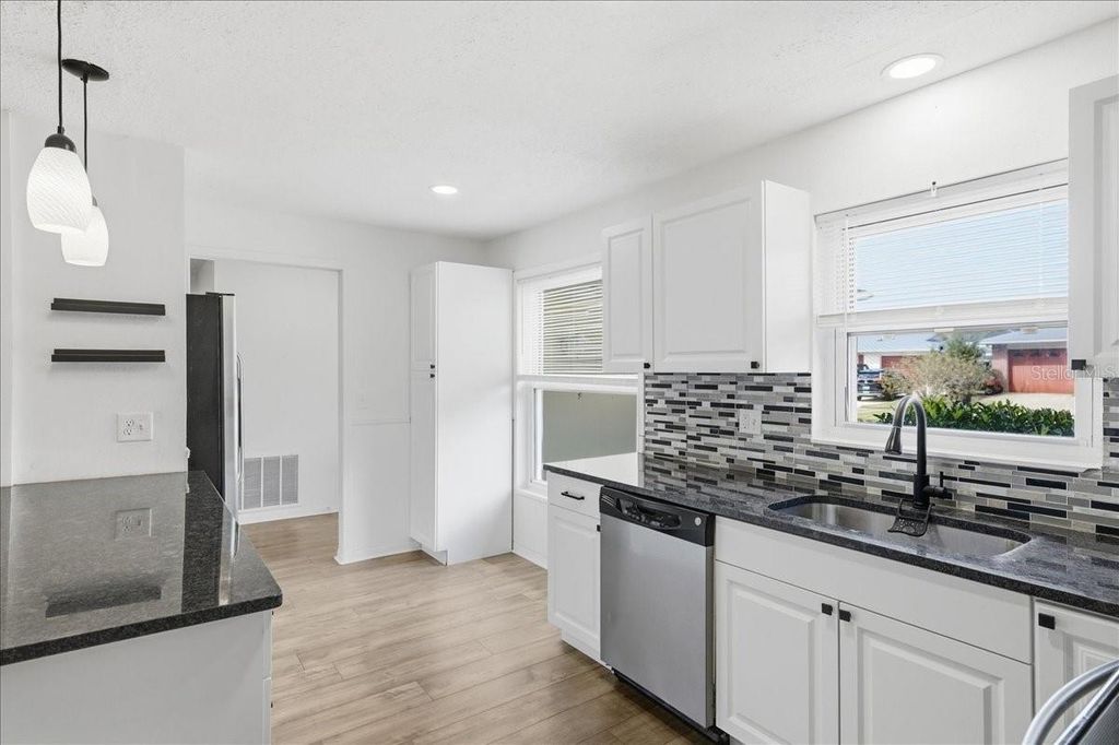 Image 15 of property listing at 2954 CURLING COURT, Palm Harbor, FL 34684