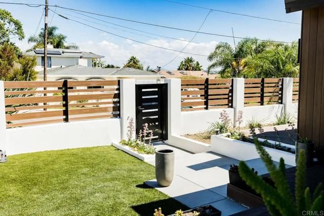 3761 Oleander Dr, San Diego, CA 92106