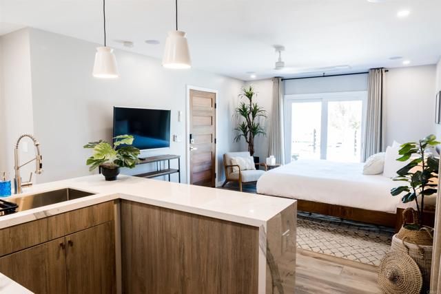 3761 Oleander Dr, San Diego, CA 92106