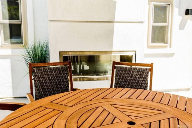 3761 Oleander Dr, San Diego, CA 92106